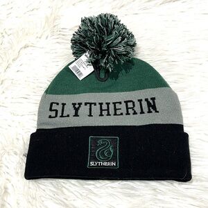 Wizarding World of Harry Potter Beanie Pom Hat Slytherin Universal Studios